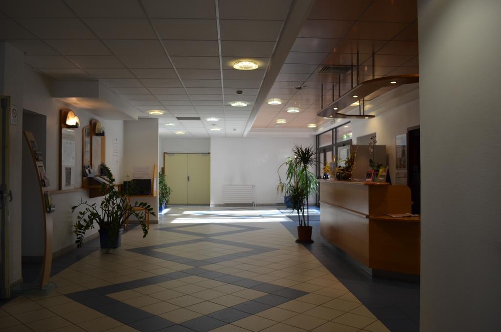 Kyriad Direct Montauban Centre المظهر الخارجي الصورة