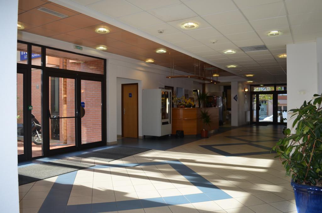Kyriad Direct Montauban Centre المظهر الخارجي الصورة